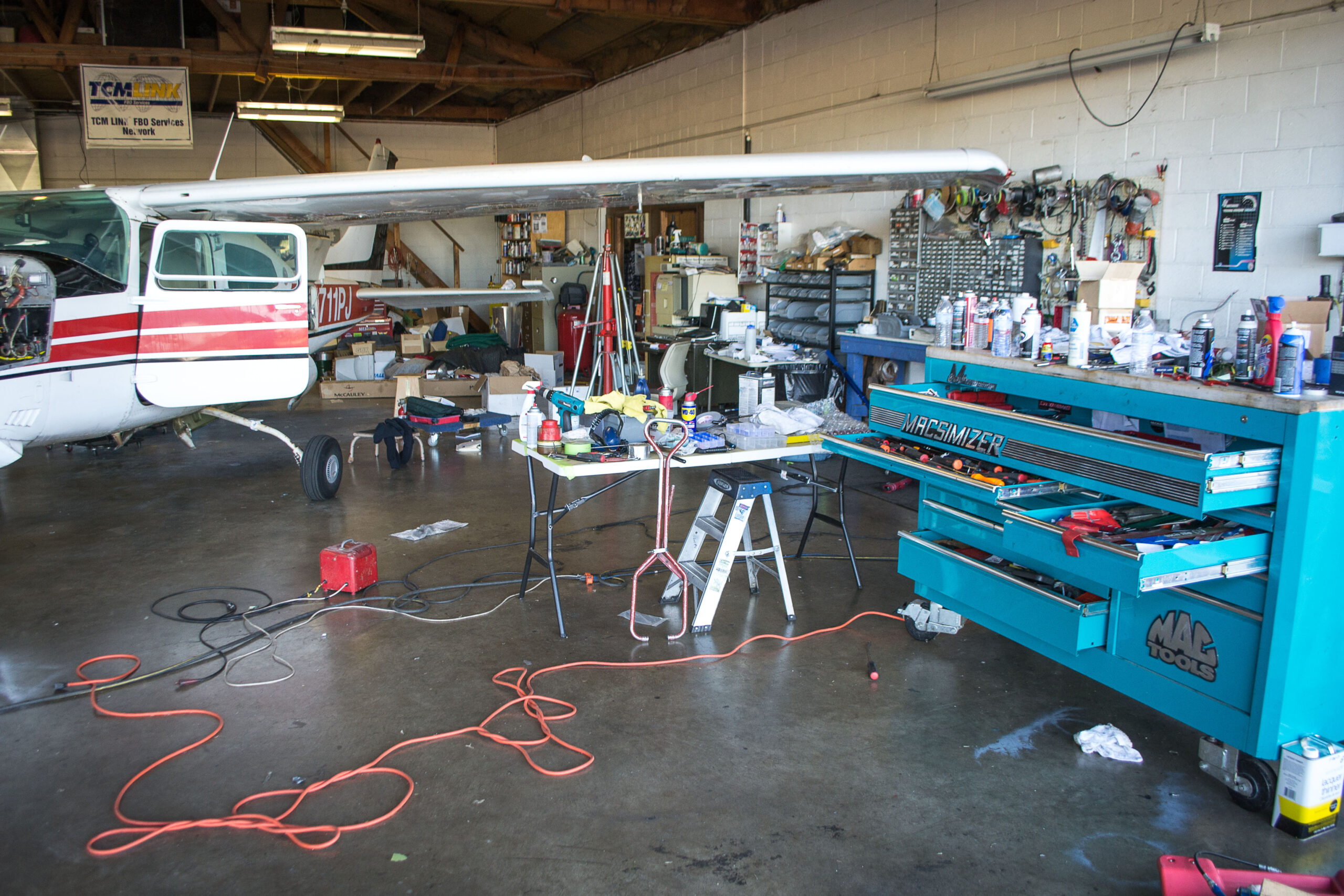 Aircraft_Maintenance_Center